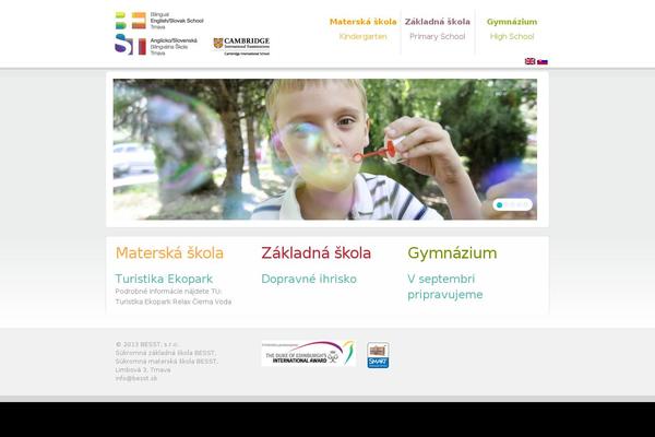 Site using Photonic Gallery for Flickr, Picasa, SmugMug, 500px, Zenfolio and Instagram plugin