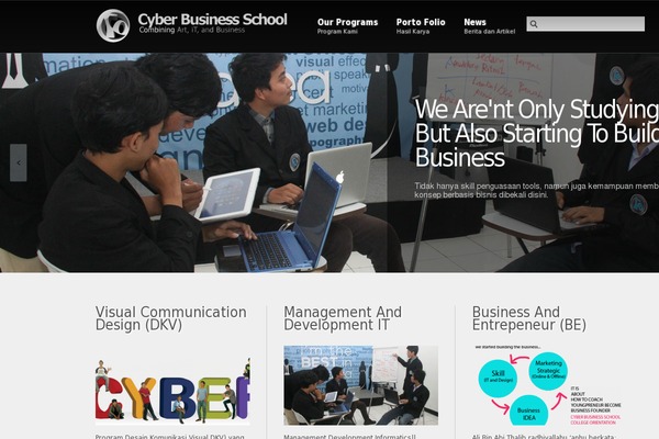 Site using Wp photo text slider 50 plugin
