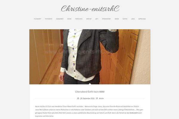 SuevaFree theme site design template sample