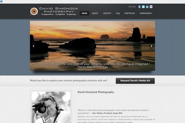 Momento theme site design template sample