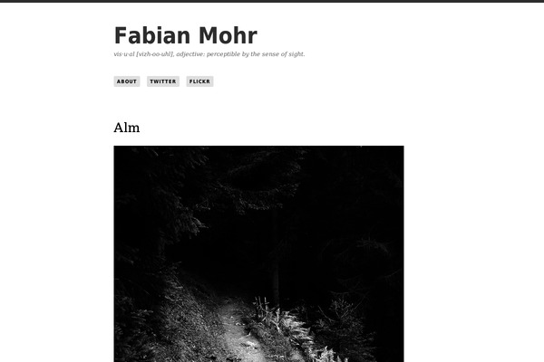 Nilmini theme site design template sample