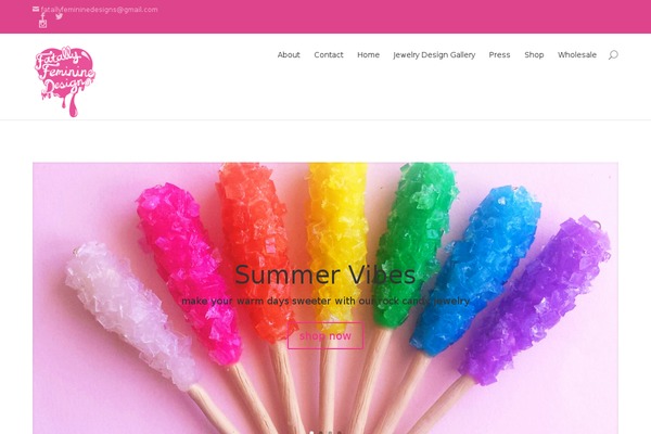 fatallyfemininedesigns.com site used Divi-1