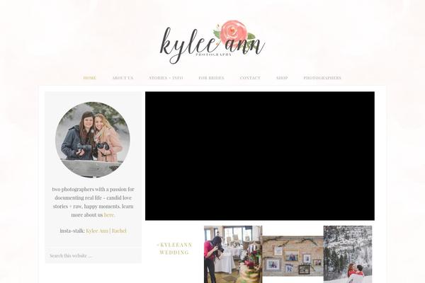 Adorn theme site design template sample