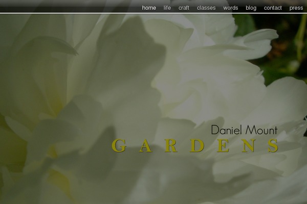 Site using Floating Social Media Icon plugin