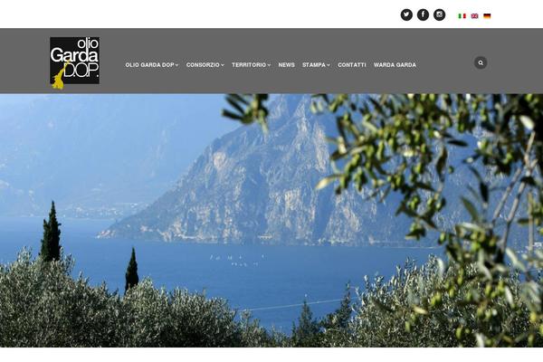 Royal Child theme site design template sample