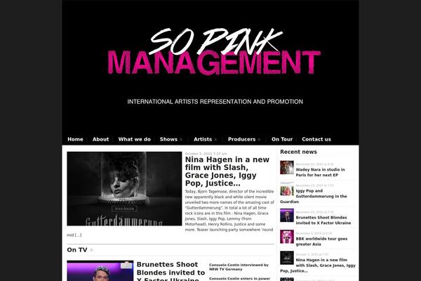 Magazinum theme site design template sample