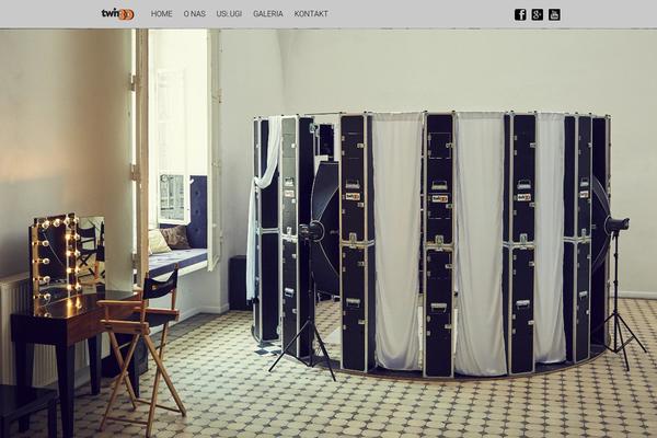Tesseract theme site design template sample