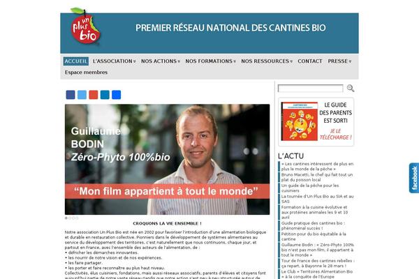 Site using Kn-social-slide plugin