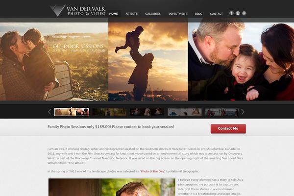 Momento theme site design template sample