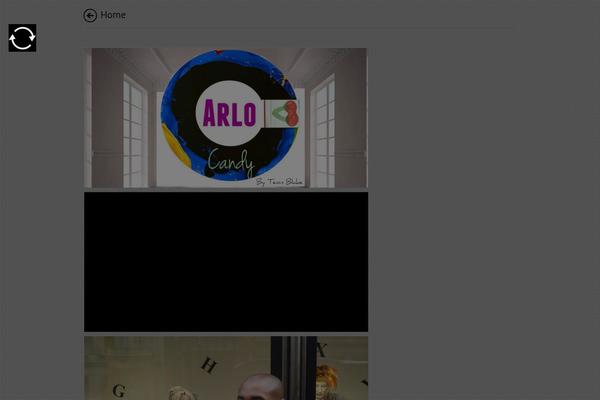 Site using Facebook like box plugin